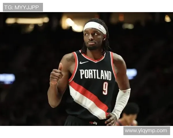 杰拉米格兰特如何在NBA赛场上展现出色的全能表现与领导力